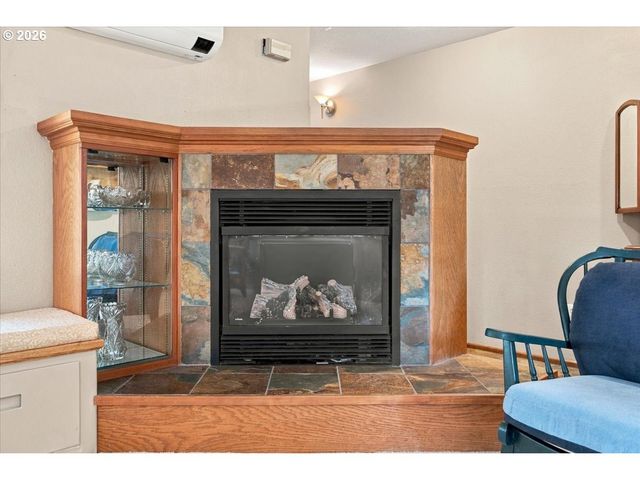 456 Se VILLA Dr, Corvallis, OR 97333