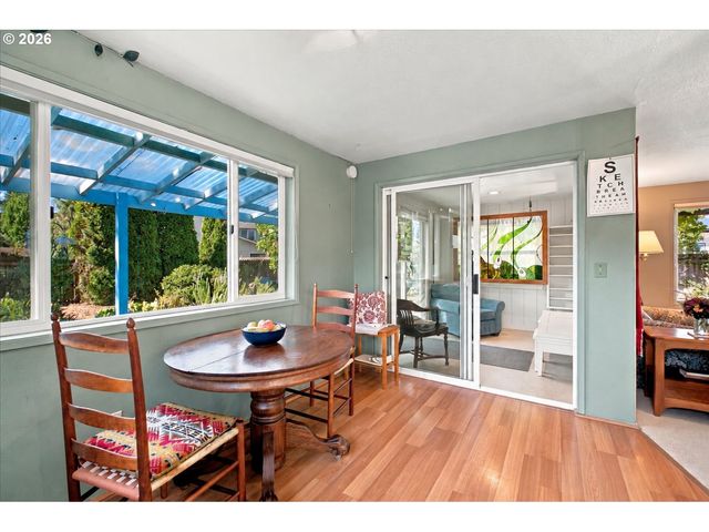 456 Se VILLA Dr, Corvallis, OR 97333