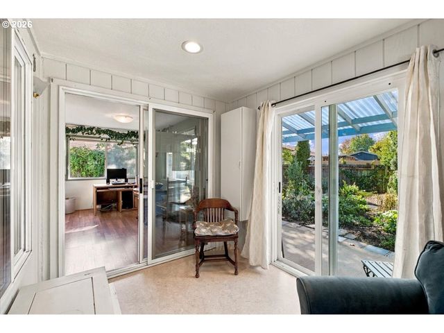 456 Se VILLA Dr, Corvallis, OR 97333