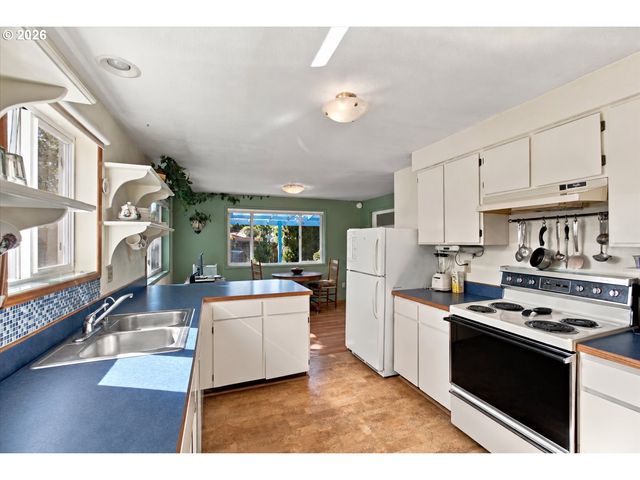 456 Se VILLA Dr, Corvallis, OR 97333