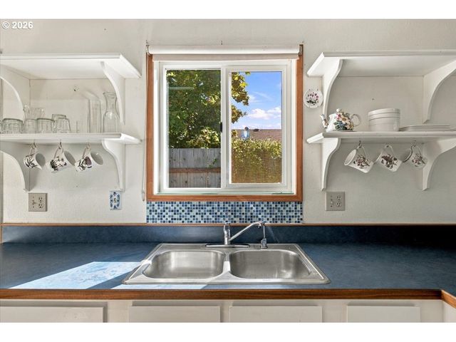 456 Se VILLA Dr, Corvallis, OR 97333