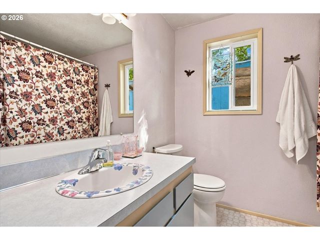 456 Se VILLA Dr, Corvallis, OR 97333