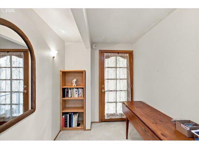456 Se VILLA Dr, Corvallis, OR 97333