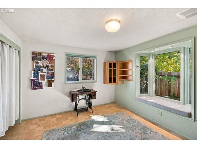 456 Se VILLA Dr, Corvallis, OR 97333
