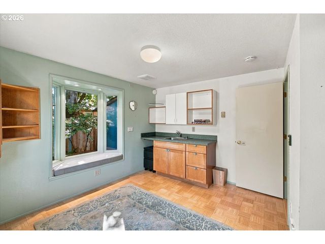 456 Se VILLA Dr, Corvallis, OR 97333