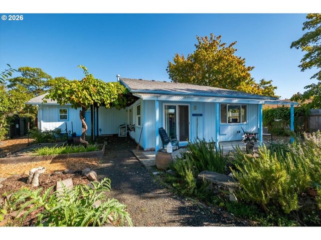 456 Se VILLA Dr, Corvallis, OR 97333