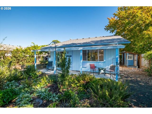 456 Se VILLA Dr, Corvallis, OR 97333