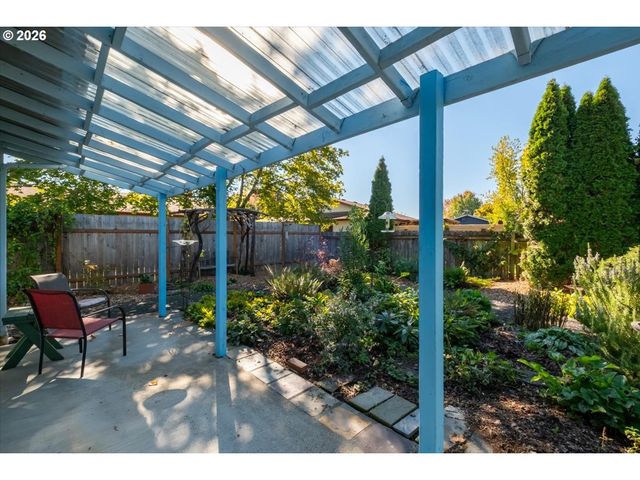 456 Se VILLA Dr, Corvallis, OR 97333