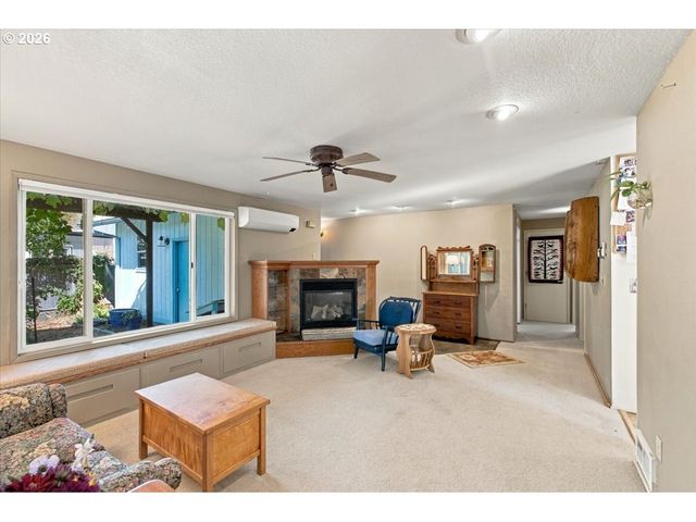 456 Se VILLA Dr, Corvallis, OR 97333
