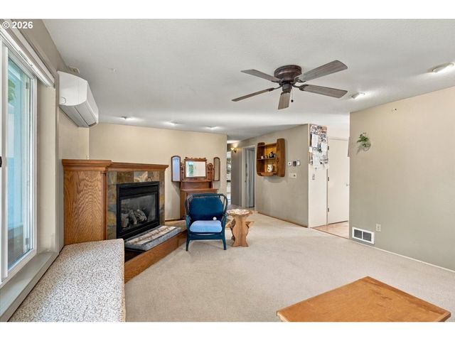 456 Se VILLA Dr, Corvallis, OR 97333