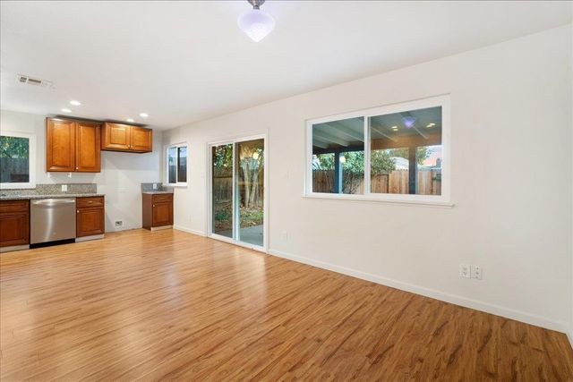 2617 Stingray Ct, Sacramento, CA 95826