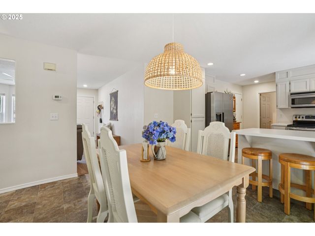 1925 MEADOWOOD Loop, Woodland, WA 98674