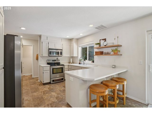 1925 MEADOWOOD Loop, Woodland, WA 98674