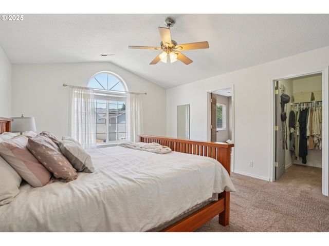 1925 MEADOWOOD Loop, Woodland, WA 98674