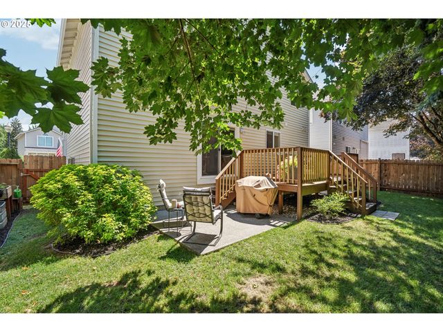 1925 MEADOWOOD Loop, Woodland, WA 98674
