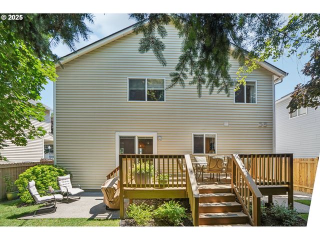 1925 MEADOWOOD Loop, Woodland, WA 98674