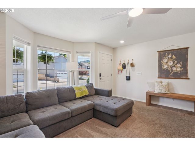 1925 MEADOWOOD Loop, Woodland, WA 98674
