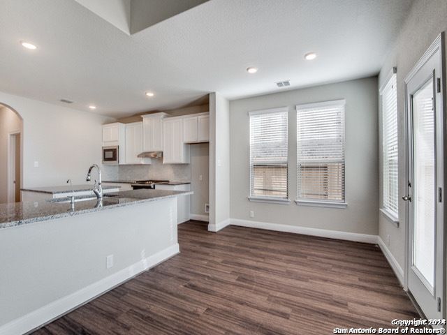 21935 AKIN BAYOU, San Antonio, TX 78261