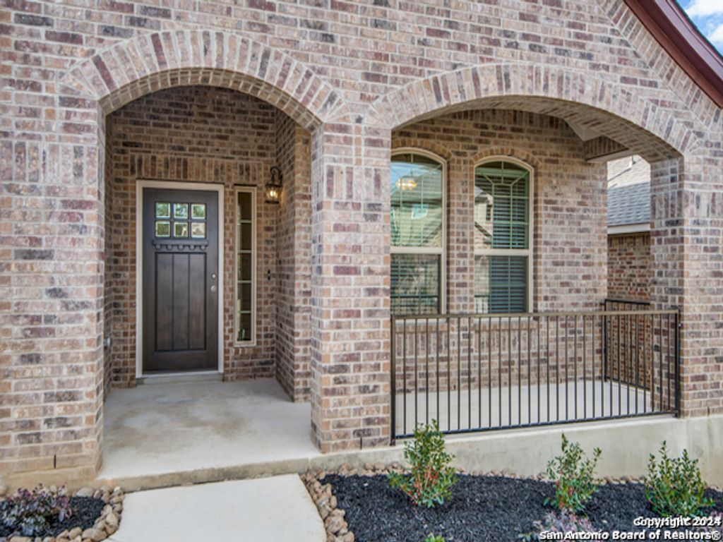 21935 AKIN BAYOU, San Antonio, TX 78261