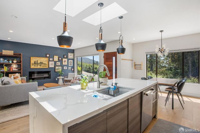 180 Panorama Drive, San Francisco, CA 94131