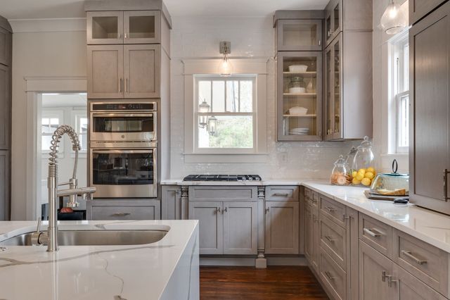 706 W 7th St, Columbia, TN 38401