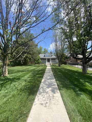 706 W 7th St, Columbia, TN 38401