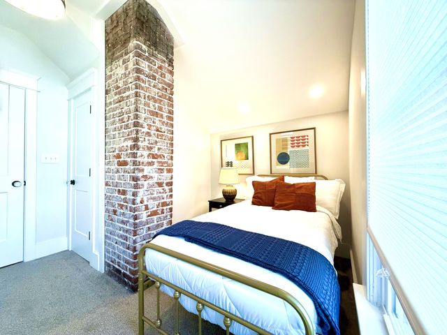 706 W 7th St, Columbia, TN 38401