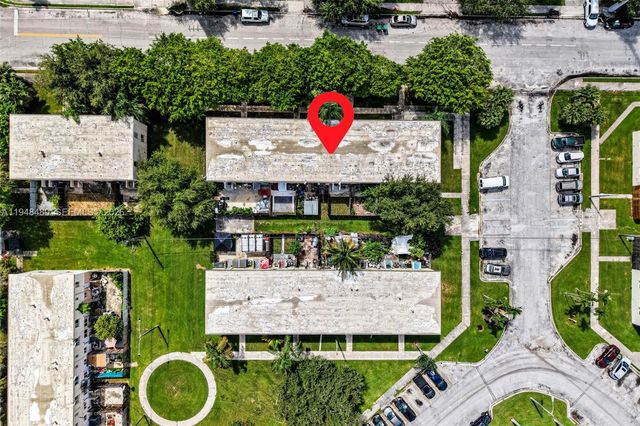 8329 NW 5th Ave 1, Miami, FL 33150