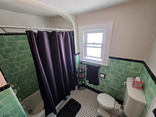 12 Brook Pl, Bloomfield Twp., NJ 07003