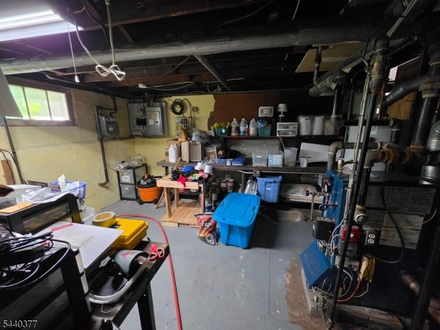 12 Brook Pl, Bloomfield Twp., NJ 07003