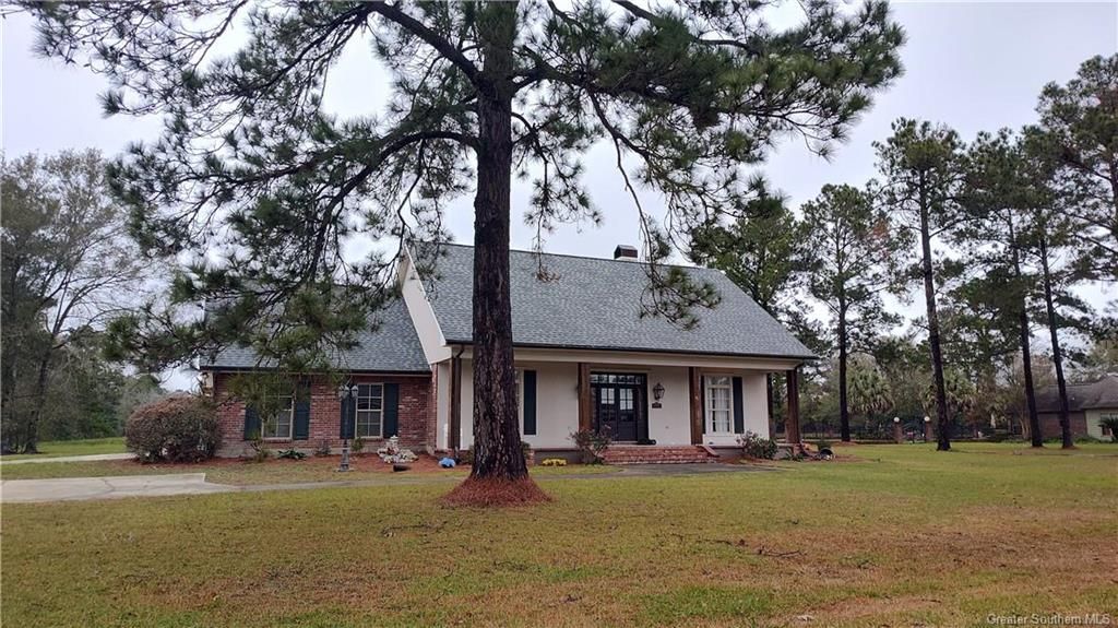 2502 River Oaks Drive, Jennings, LA 70546