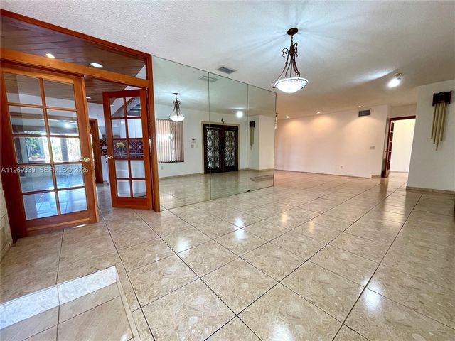 2351 SW 92nd Pl, Miami, FL 33165