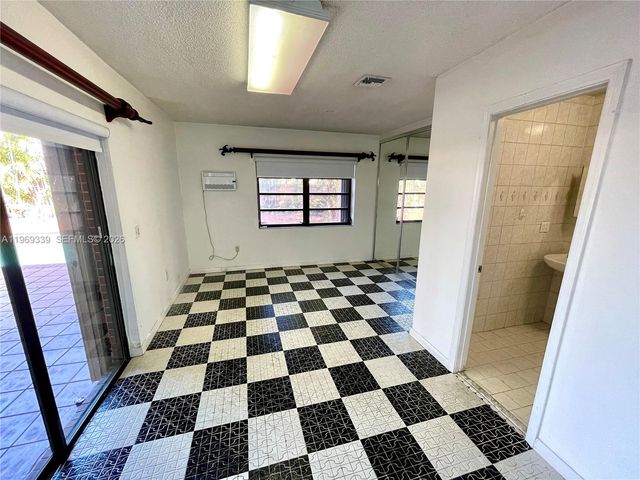 2351 SW 92nd Pl, Miami, FL 33165