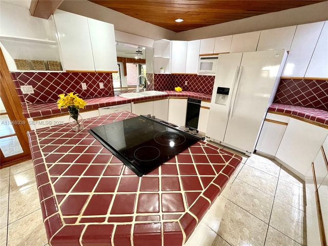 2351 SW 92nd Pl, Miami, FL 33165