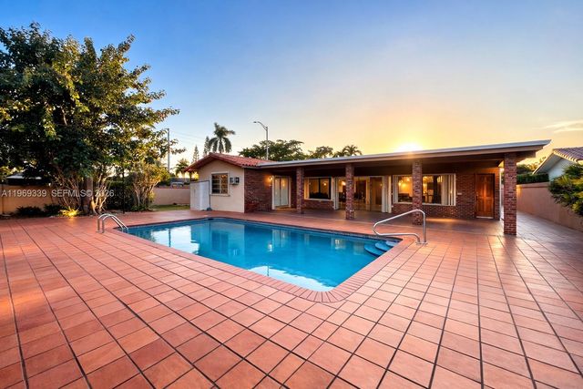 2351 SW 92nd Pl, Miami, FL 33165