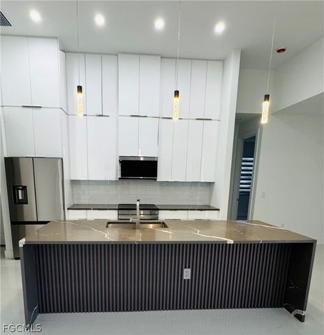 213 5th AVE, Lehigh Acres, FL 33936