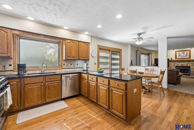 7220 Woody Creek Lane, Lincoln, NE 68516