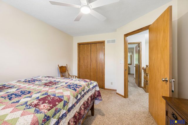 7220 Woody Creek Lane, Lincoln, NE 68516