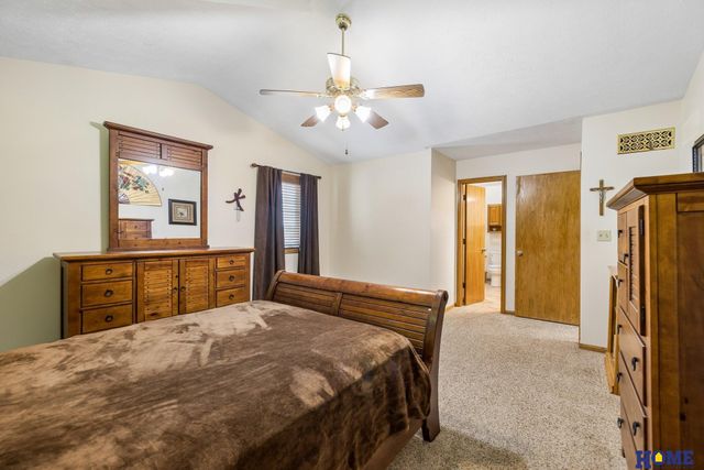 7220 Woody Creek Lane, Lincoln, NE 68516