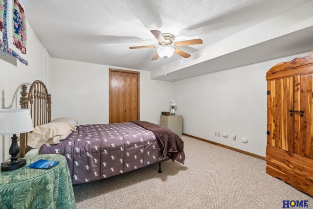 7220 Woody Creek Lane, Lincoln, NE 68516