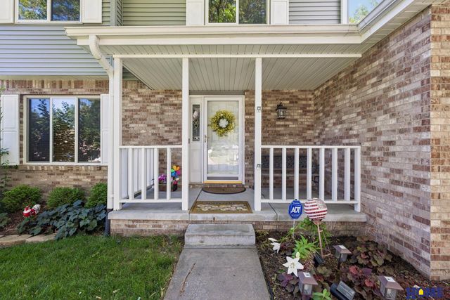 7220 Woody Creek Lane, Lincoln, NE 68516