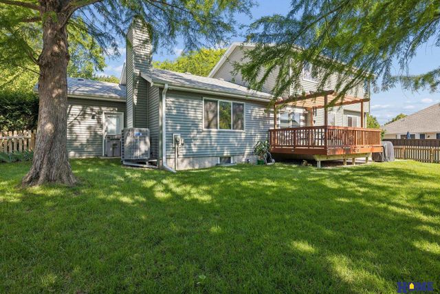 7220 Woody Creek Lane, Lincoln, NE 68516