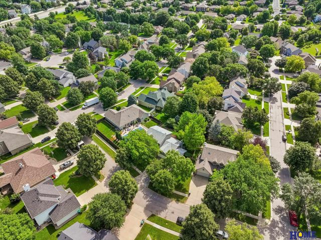 7220 Woody Creek Lane, Lincoln, NE 68516