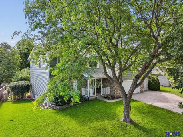 7220 Woody Creek Lane, Lincoln, NE 68516