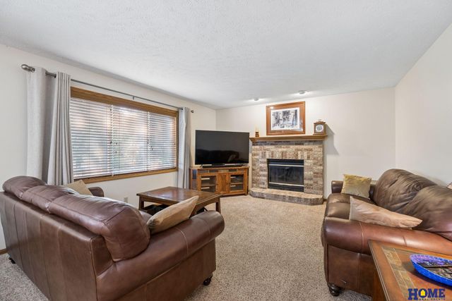 7220 Woody Creek Lane, Lincoln, NE 68516