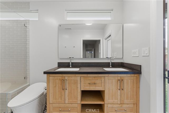 6530 Denmead, Lakewood, CA 90713