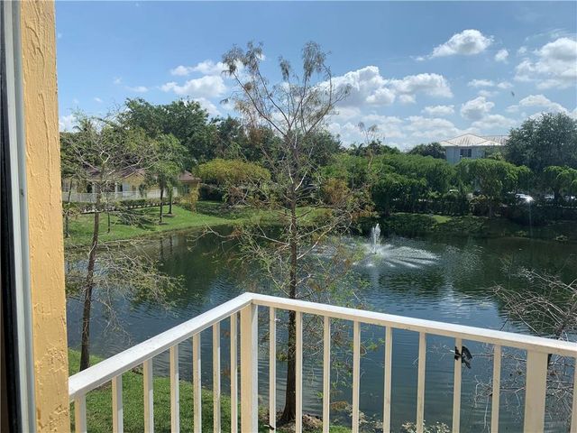 3910 NW 90th Ave, Fort Lauderdale, FL 33351