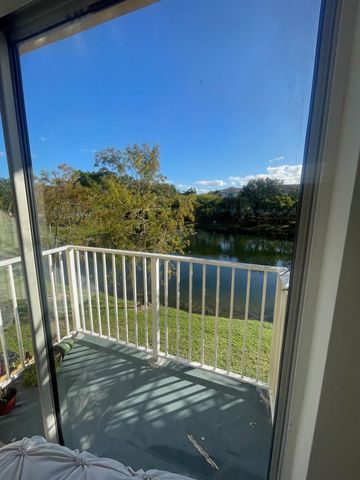 3910 NW 90th Ave, Fort Lauderdale, FL 33351