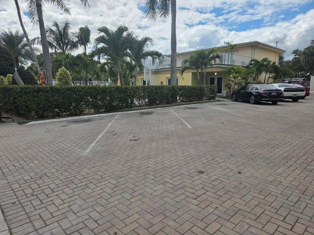 911 N Federal Highway 205, Lake Worth Beach, FL 33460