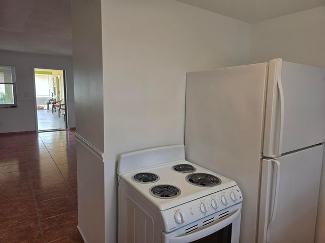 911 N Federal Highway 205, Lake Worth Beach, FL 33460